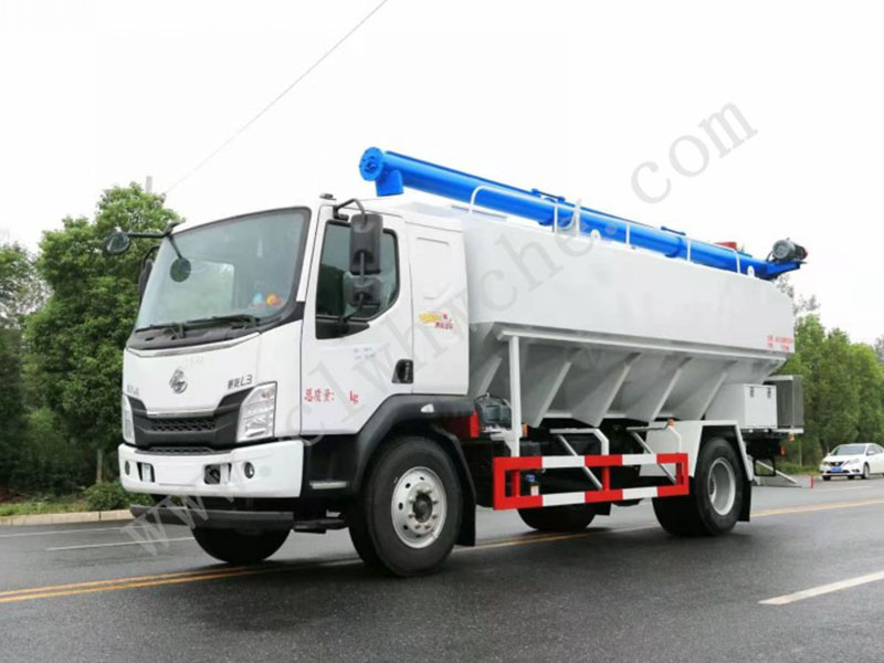 散裝飼料運輸車