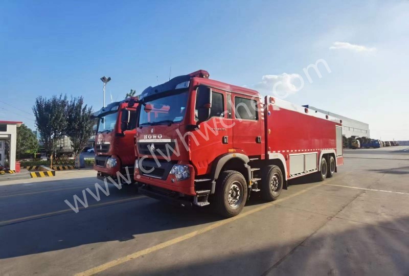重汽豪沃25噸水罐消防車(chē)