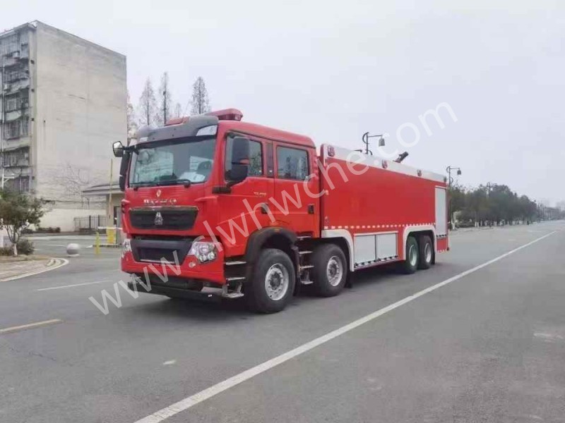 重汽豪沃25方水罐消防車(chē)（單排）