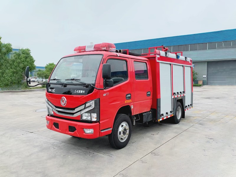東風(fēng)多利卡2噸水罐消防車(chē)