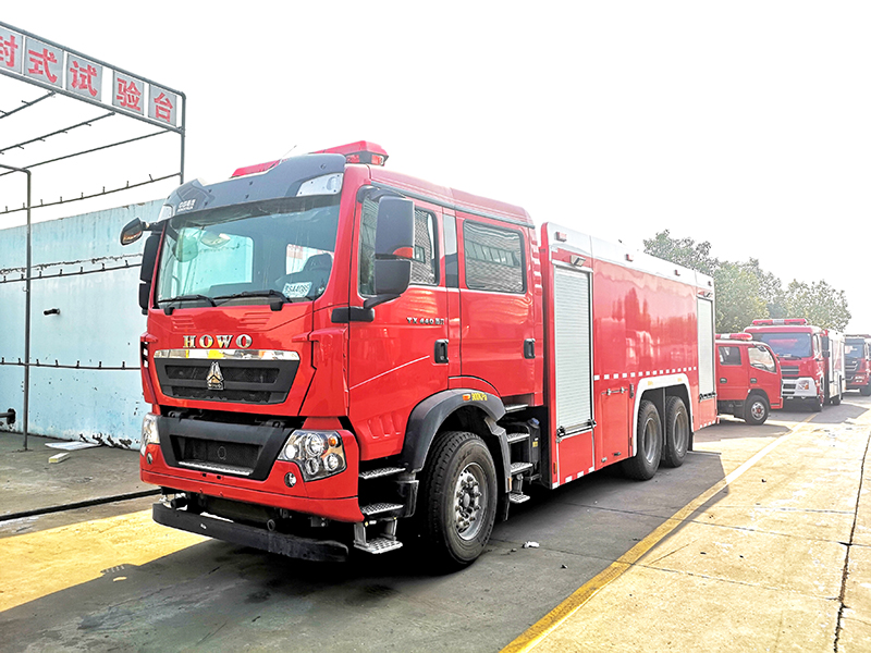 豪沃牌 國(guó)六16噸泡沫消防車